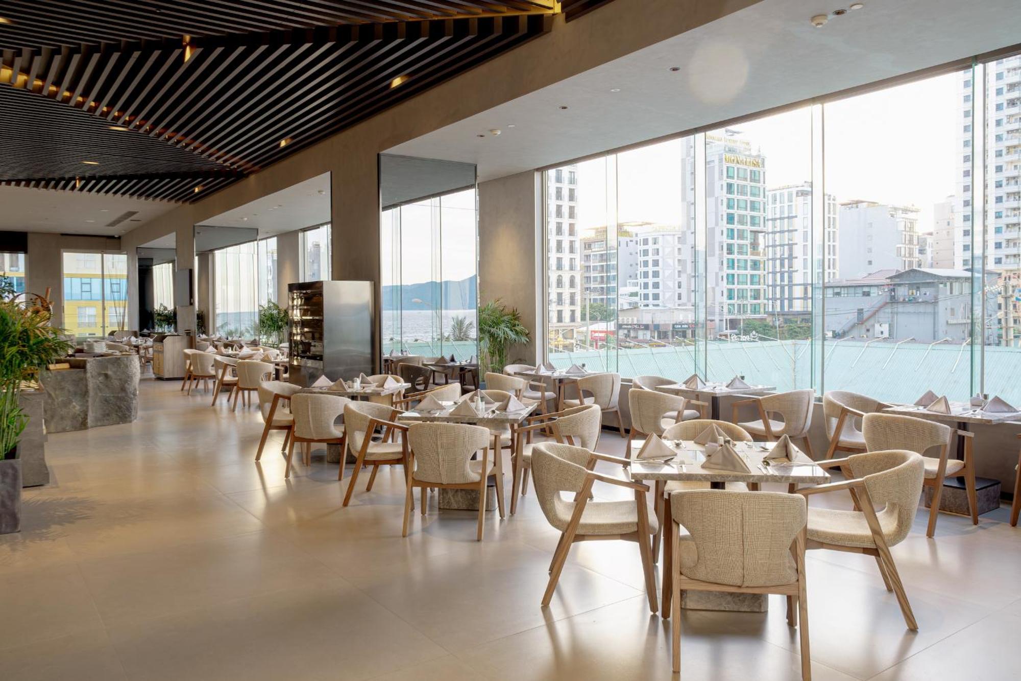 M Hotel Danang المظهر الخارجي الصورة The restaurant