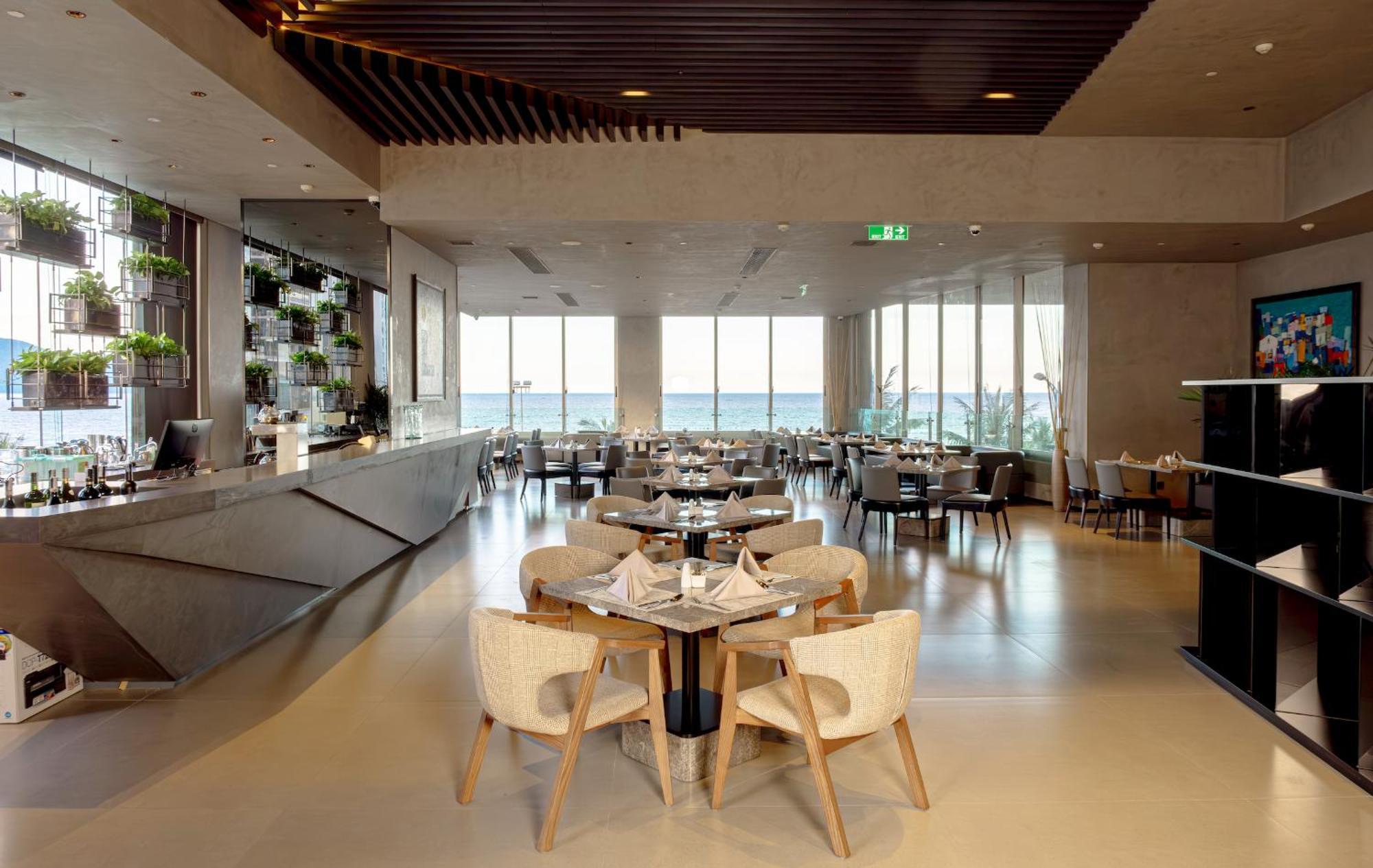 M Hotel Danang المظهر الخارجي الصورة The restaurant